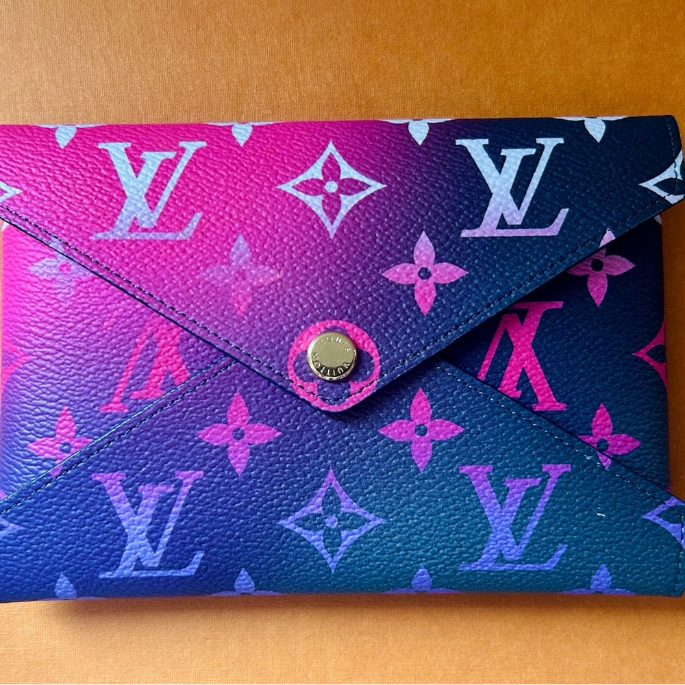 Louis Vuitton Spring in the City Medium Pochette
